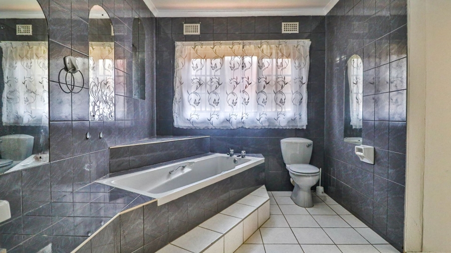 4 Bedroom Property for Sale in St Winifreds KwaZulu-Natal