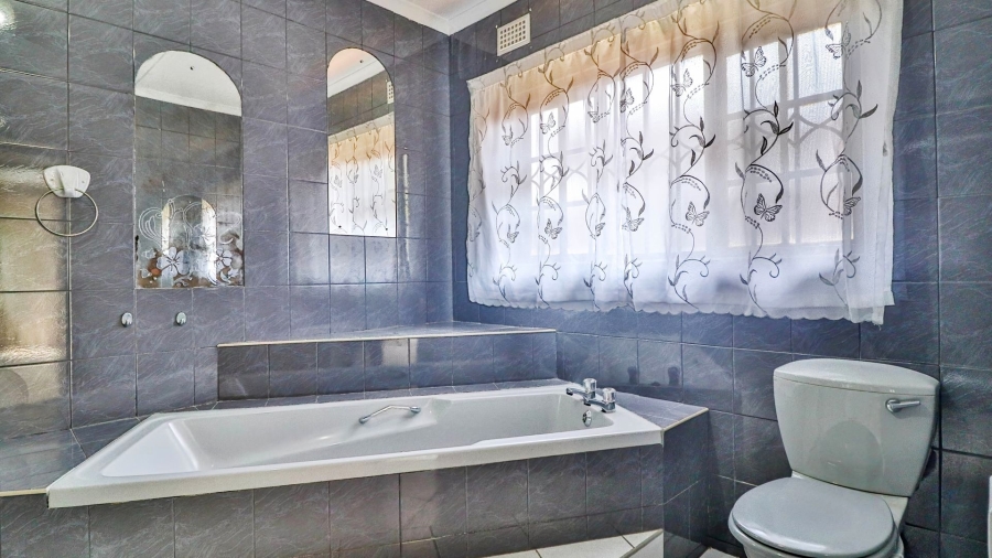 4 Bedroom Property for Sale in St Winifreds KwaZulu-Natal