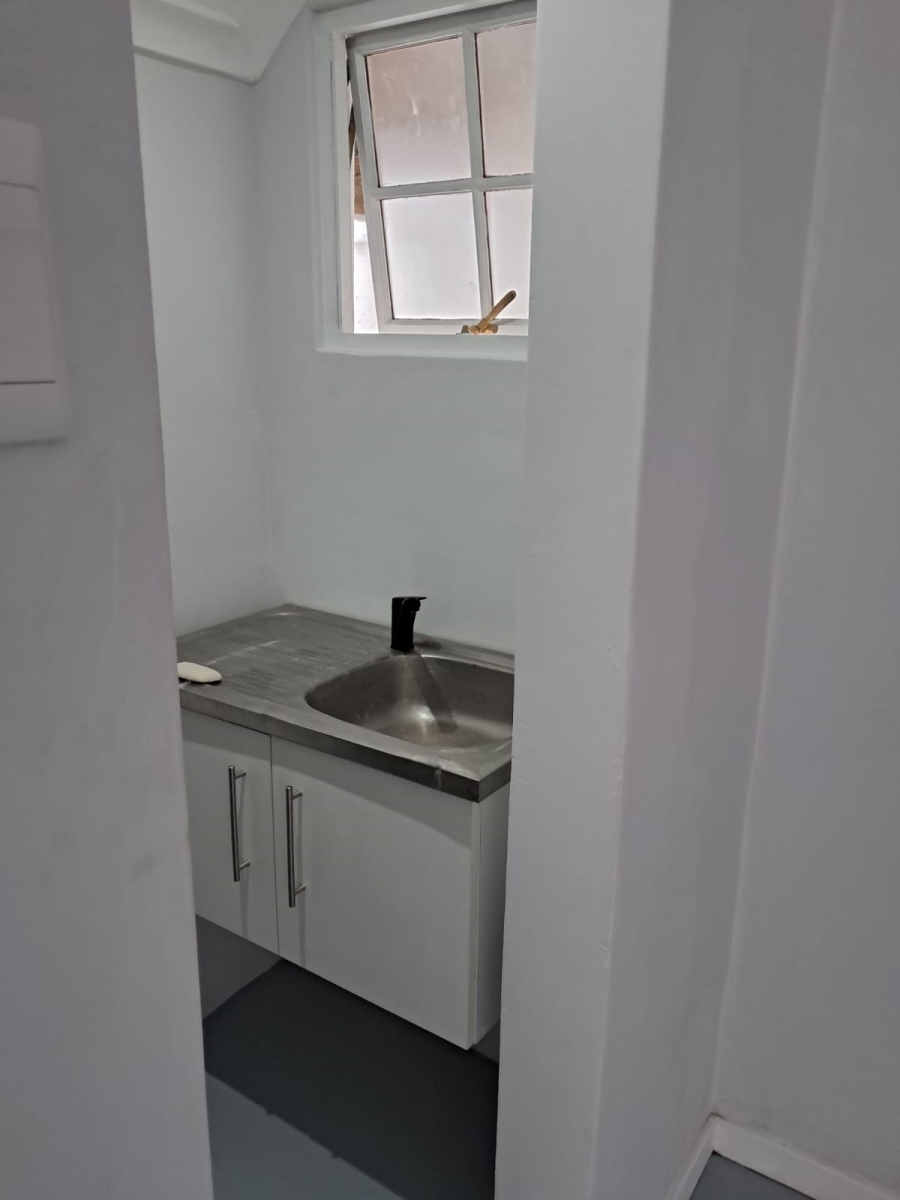 To Let 1 Bedroom Property for Rent in Gillitts KwaZulu-Natal