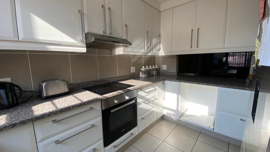 3 Bedroom Property for Sale in Glenwood KwaZulu-Natal