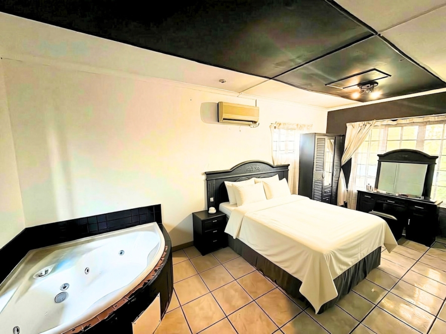 3 Bedroom Property for Sale in Lincoln Meade KwaZulu-Natal