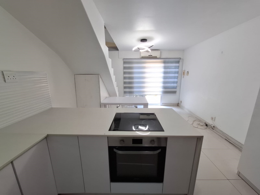 1 Bedroom Property for Sale in Essenwood KwaZulu-Natal
