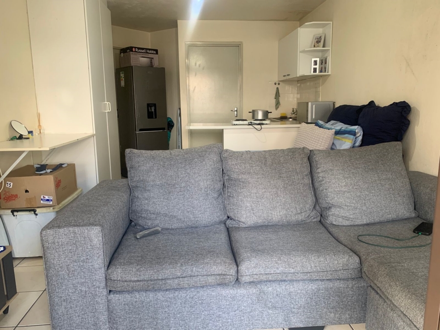 1 Bedroom Property for Sale in Scottsville KwaZulu-Natal
