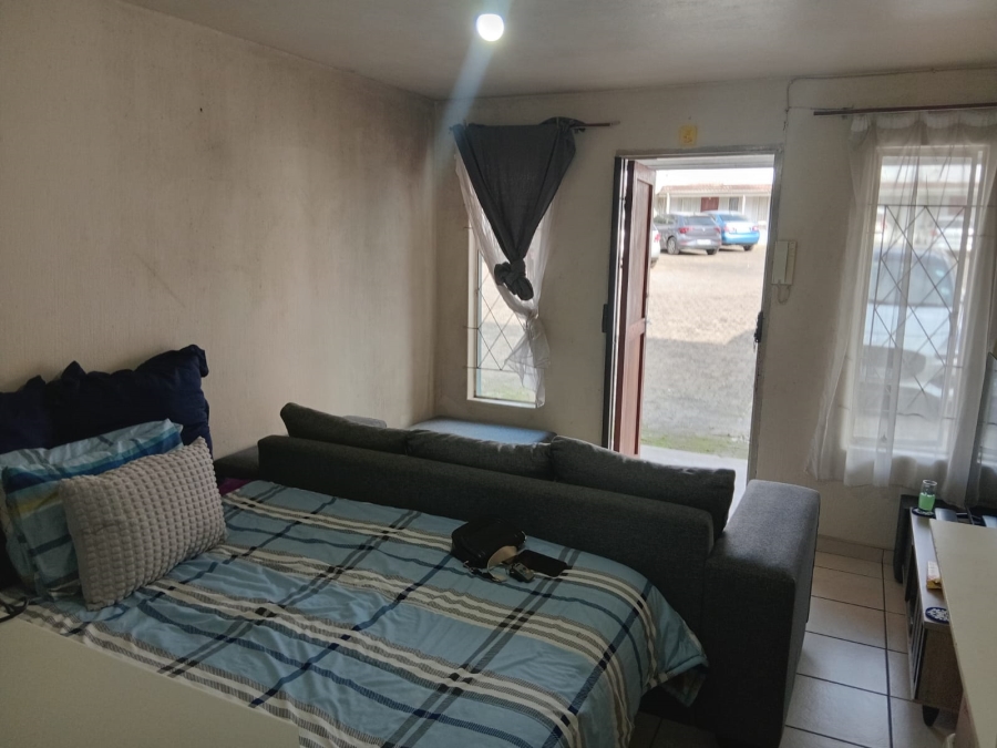 1 Bedroom Property for Sale in Scottsville KwaZulu-Natal