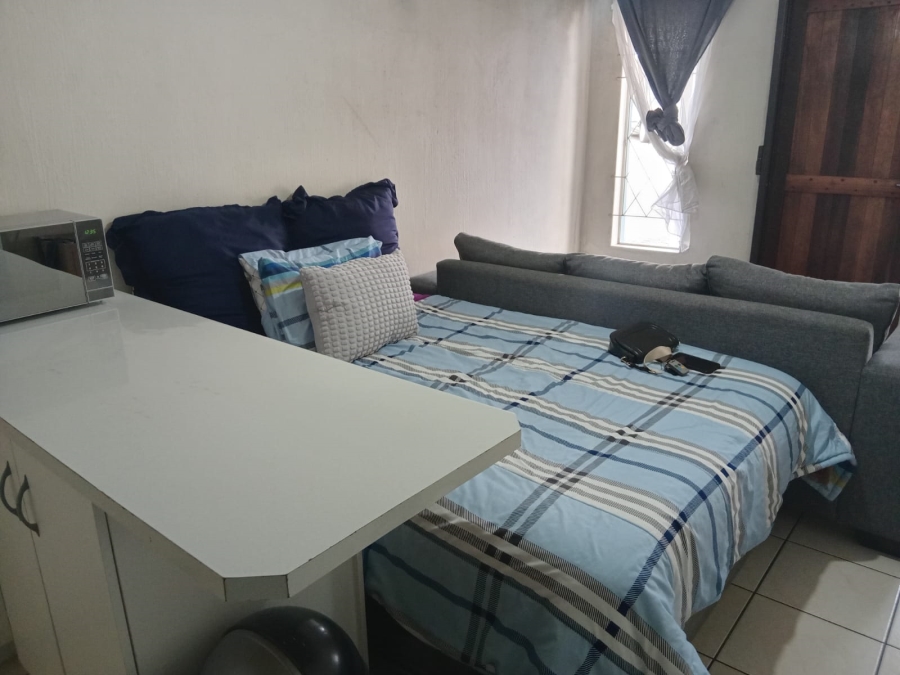1 Bedroom Property for Sale in Scottsville KwaZulu-Natal