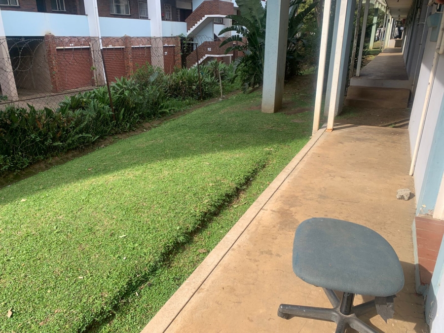 1 Bedroom Property for Sale in Scottsville KwaZulu-Natal