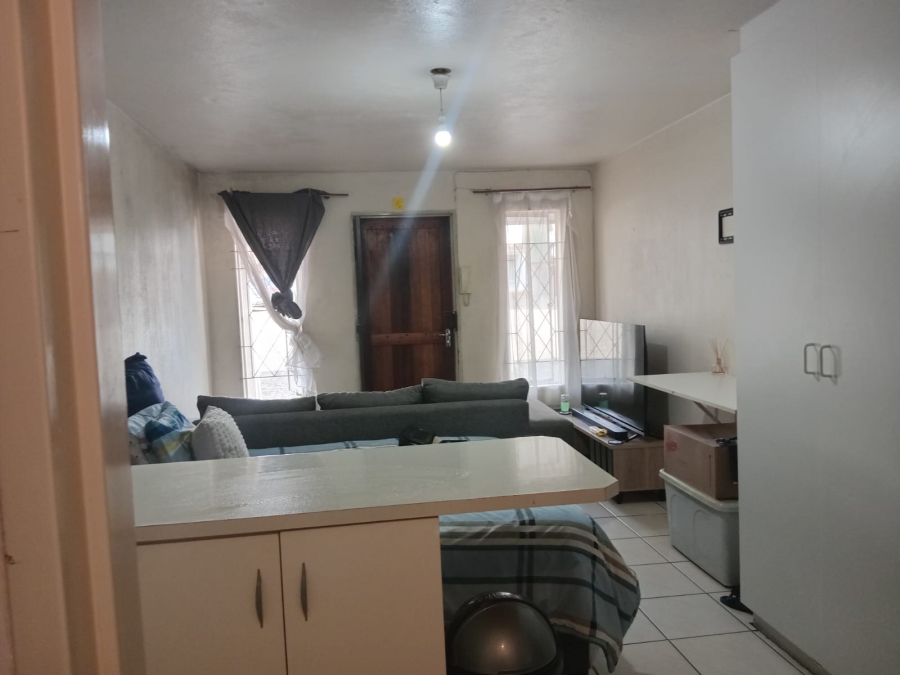 1 Bedroom Property for Sale in Scottsville KwaZulu-Natal