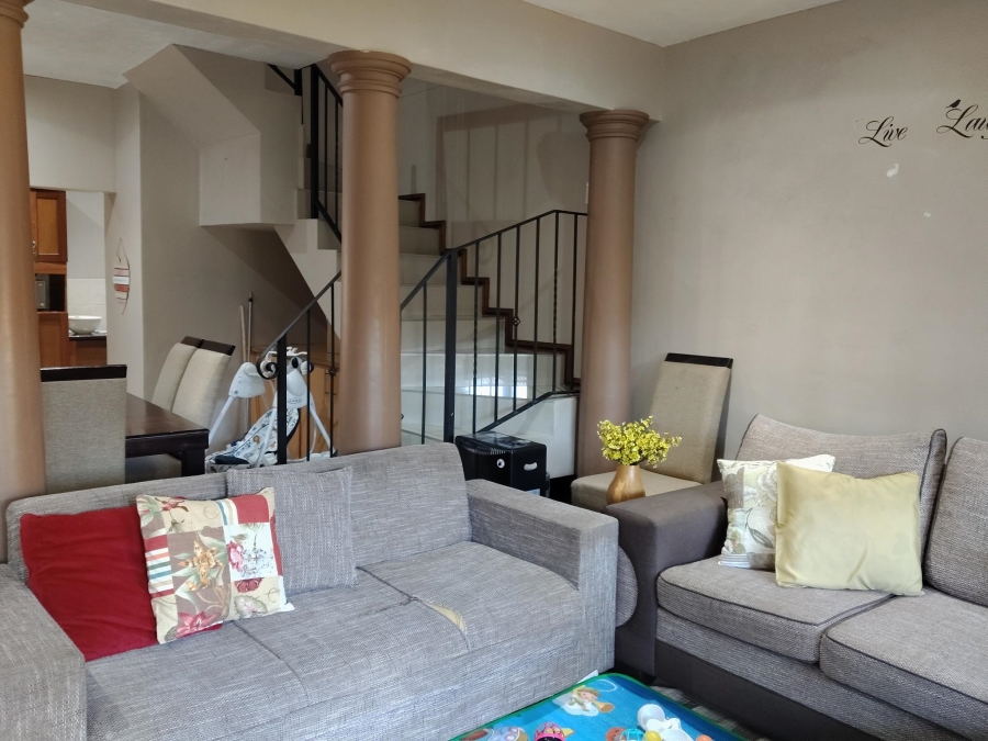 2 Bedroom Property for Sale in Hillcrest Central KwaZulu-Natal