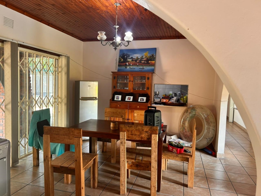 9 Bedroom Property for Sale in Meer En See KwaZulu-Natal