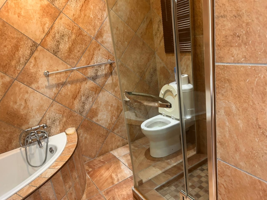 9 Bedroom Property for Sale in Meer En See KwaZulu-Natal