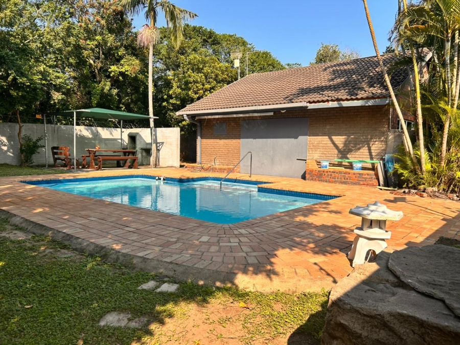 9 Bedroom Property for Sale in Meer En See KwaZulu-Natal