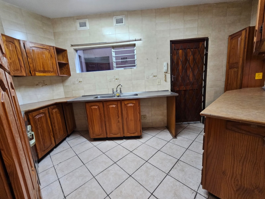 3 Bedroom Property for Sale in Amanzimtoti KwaZulu-Natal