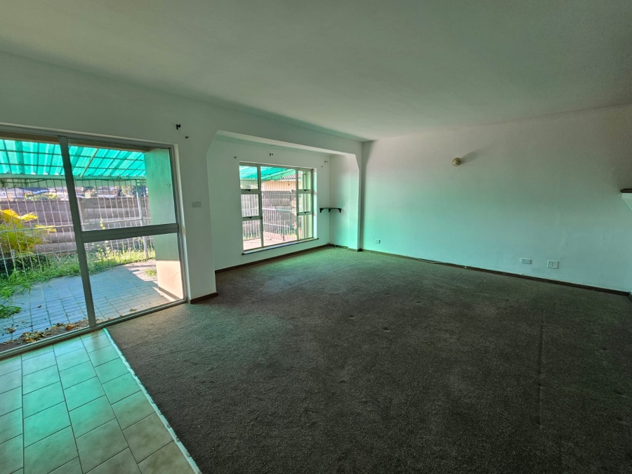 3 Bedroom Property for Sale in Amanzimtoti KwaZulu-Natal