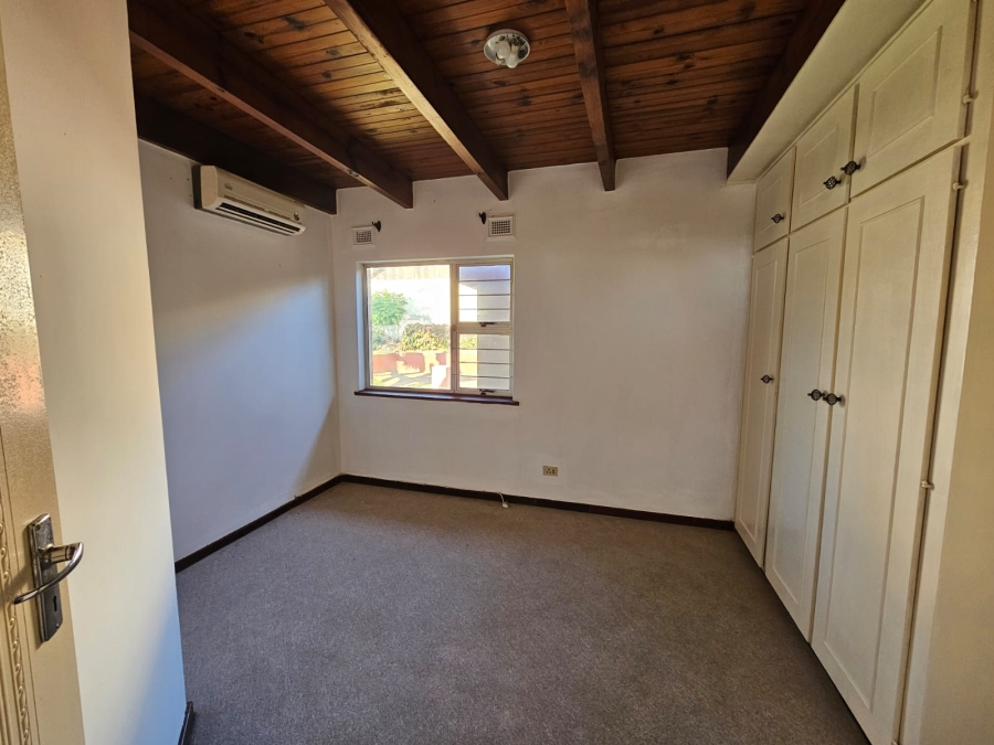 3 Bedroom Property for Sale in Amanzimtoti KwaZulu-Natal
