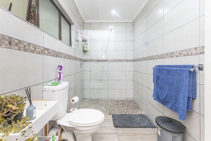 4 Bedroom Property for Sale in Dawncliffe KwaZulu-Natal