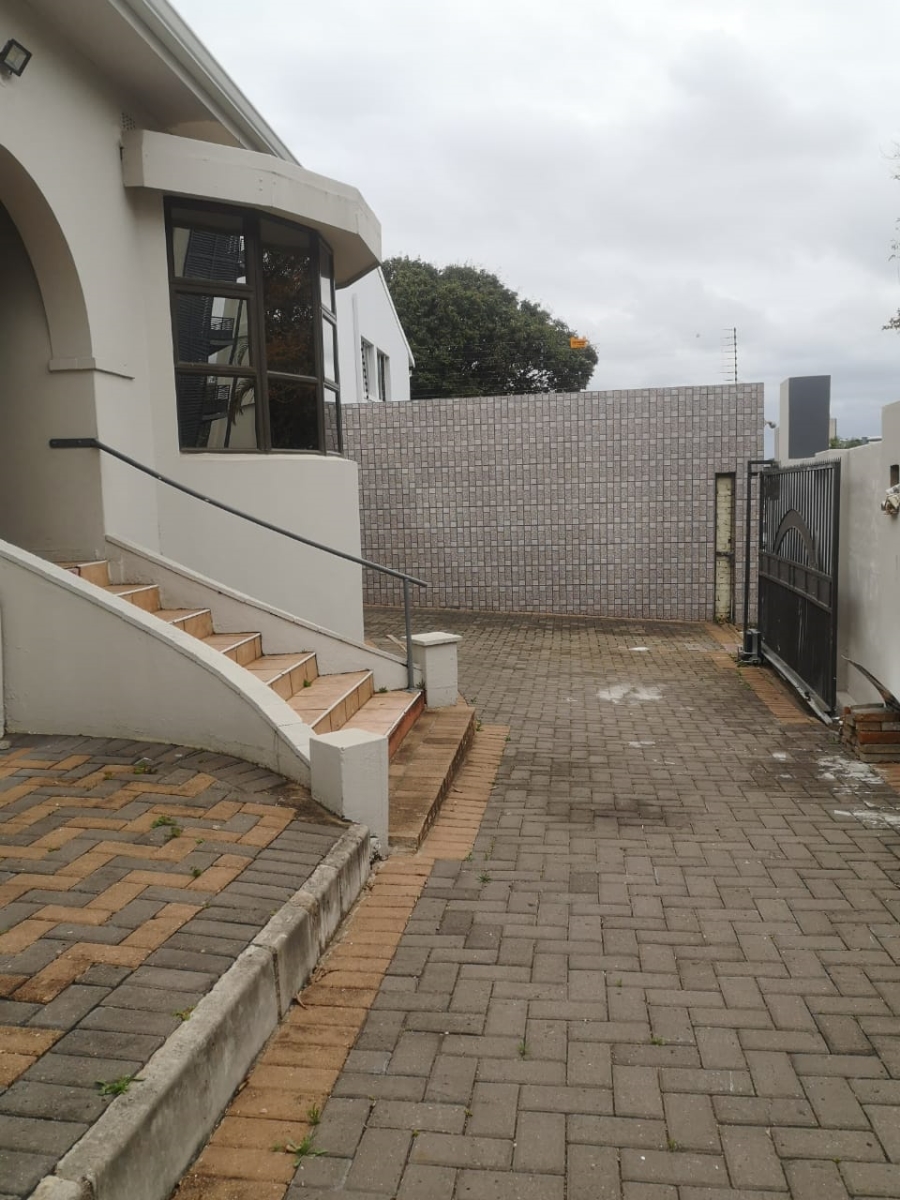 3 Bedroom Property for Sale in Essenwood KwaZulu-Natal