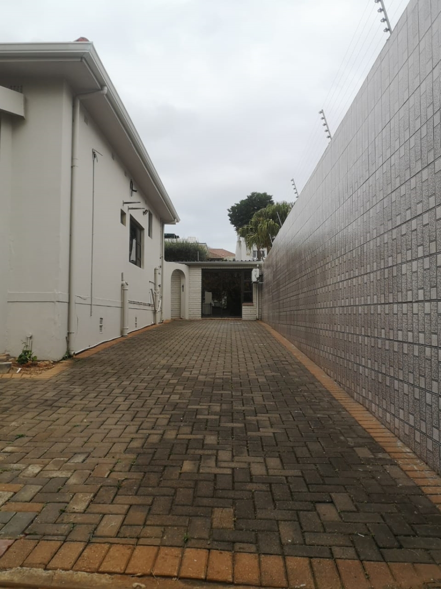 3 Bedroom Property for Sale in Essenwood KwaZulu-Natal
