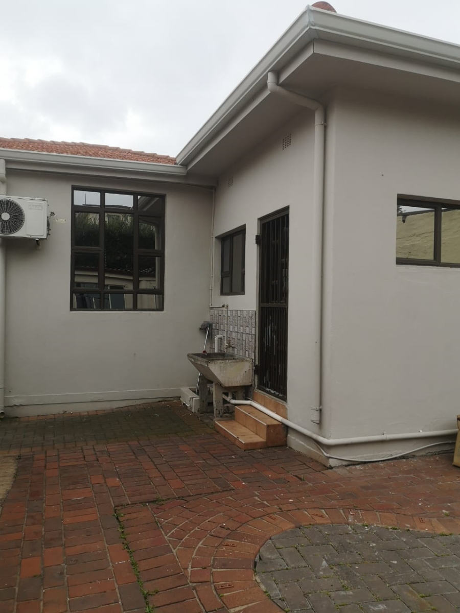 3 Bedroom Property for Sale in Essenwood KwaZulu-Natal