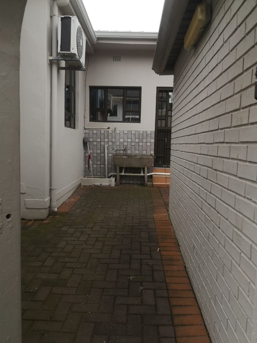 3 Bedroom Property for Sale in Essenwood KwaZulu-Natal