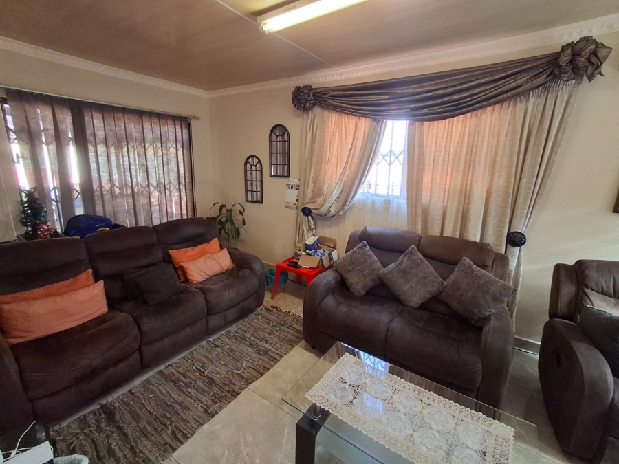 4 Bedroom Property for Sale in Lennoxton KwaZulu-Natal