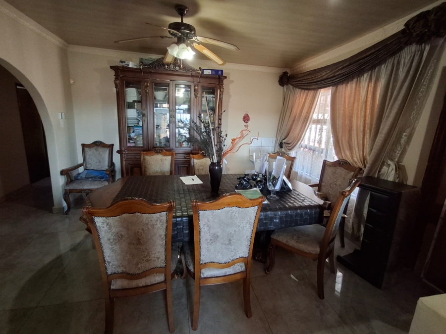 4 Bedroom Property for Sale in Lennoxton KwaZulu-Natal