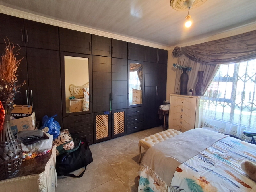 4 Bedroom Property for Sale in Lennoxton KwaZulu-Natal