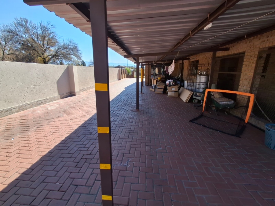 4 Bedroom Property for Sale in Lennoxton KwaZulu-Natal