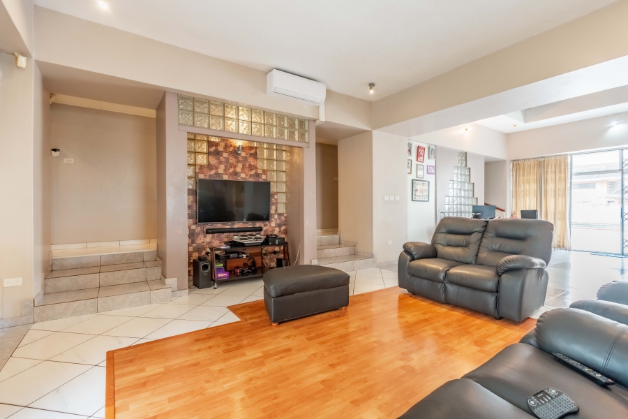 4 Bedroom Property for Sale in Reservoir Hills KwaZulu-Natal