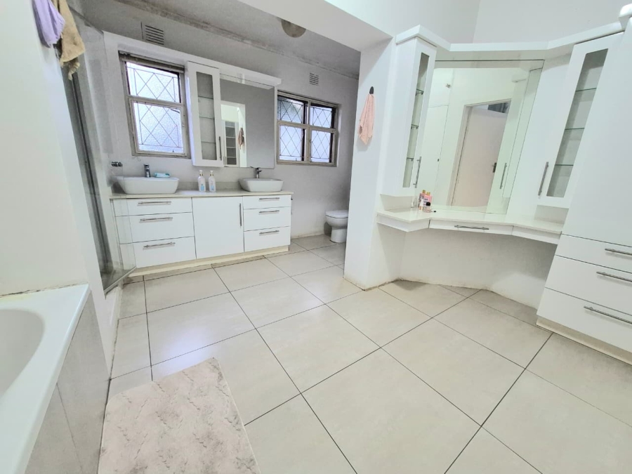 To Let 2 Bedroom Property for Rent in Fairview KwaZulu-Natal