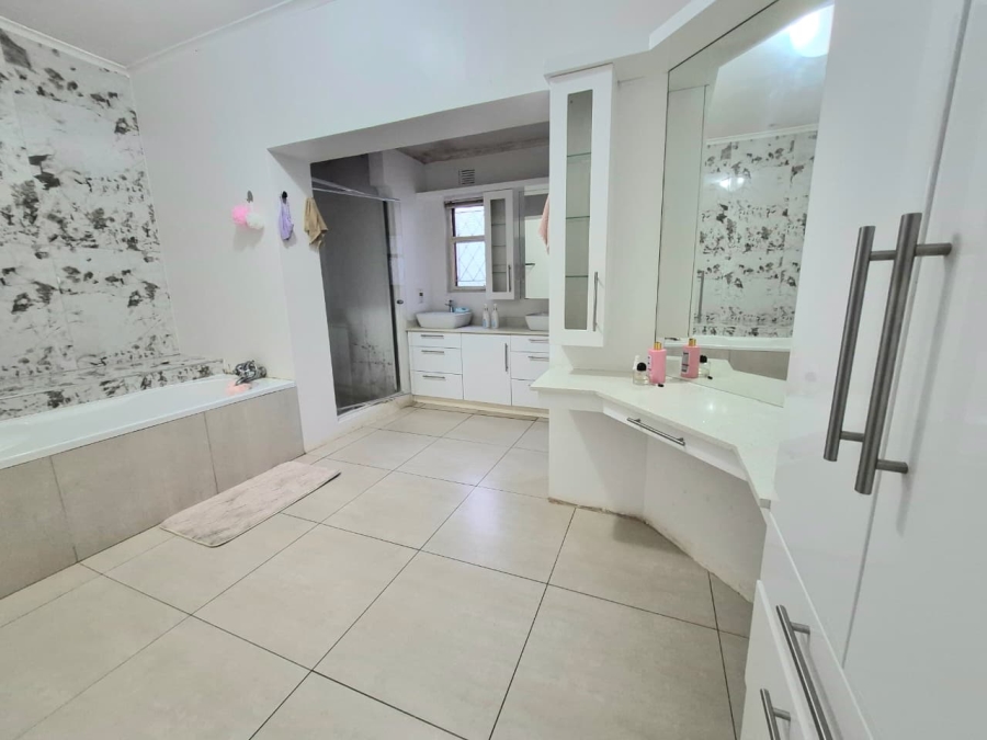 To Let 2 Bedroom Property for Rent in Fairview KwaZulu-Natal