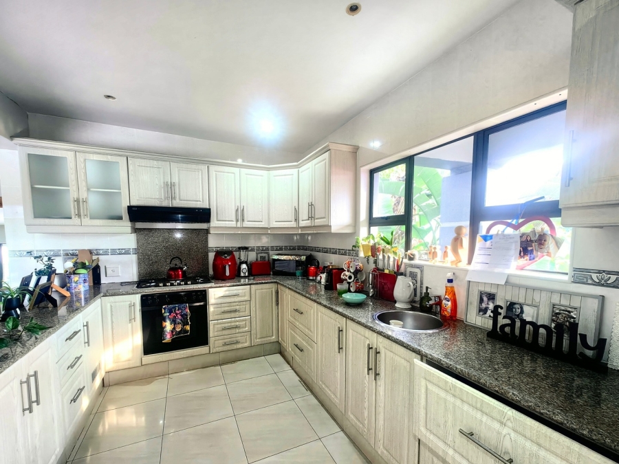 To Let 3 Bedroom Property for Rent in Palm Lakes Estate KwaZulu-Natal
