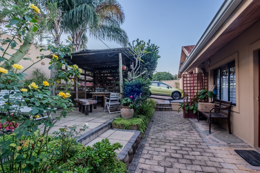 4 Bedroom Property for Sale in Herrwood Park KwaZulu-Natal