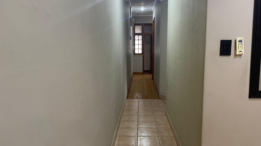 To Let 2 Bedroom Property for Rent in Essenwood KwaZulu-Natal