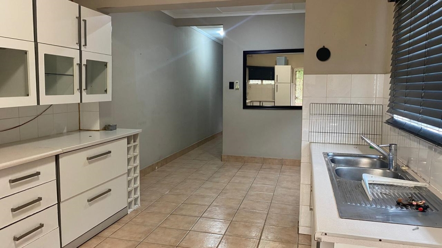 To Let 2 Bedroom Property for Rent in Essenwood KwaZulu-Natal