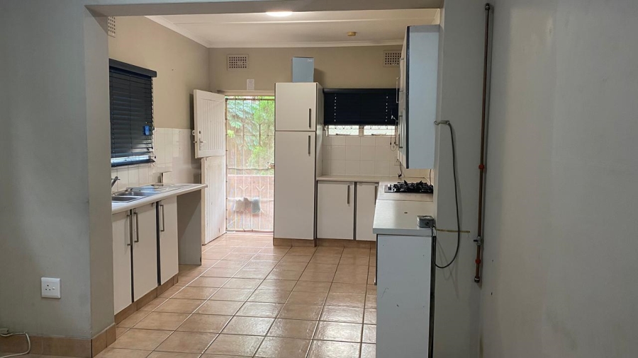 To Let 2 Bedroom Property for Rent in Essenwood KwaZulu-Natal