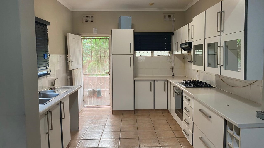 To Let 2 Bedroom Property for Rent in Essenwood KwaZulu-Natal