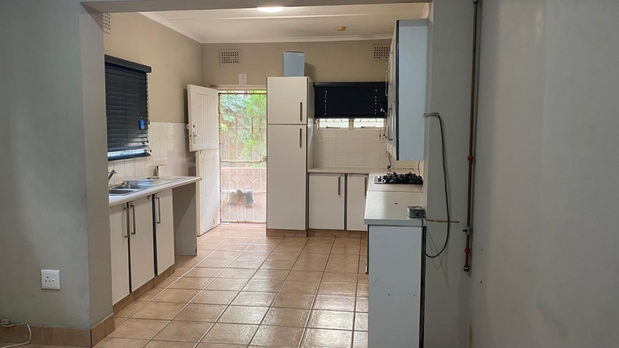 To Let 2 Bedroom Property for Rent in Essenwood KwaZulu-Natal