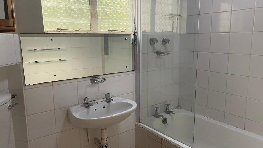To Let 2 Bedroom Property for Rent in Essenwood KwaZulu-Natal