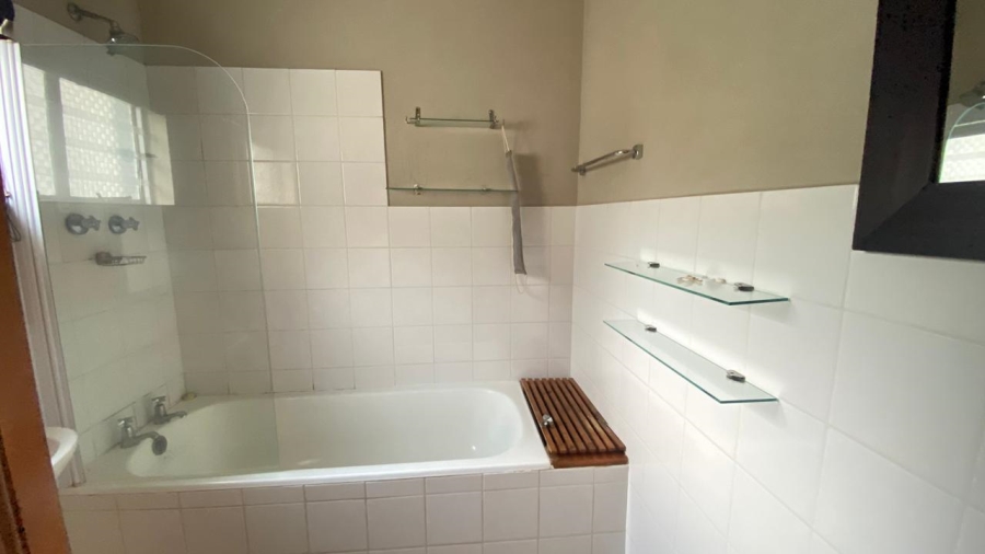 To Let 2 Bedroom Property for Rent in Essenwood KwaZulu-Natal