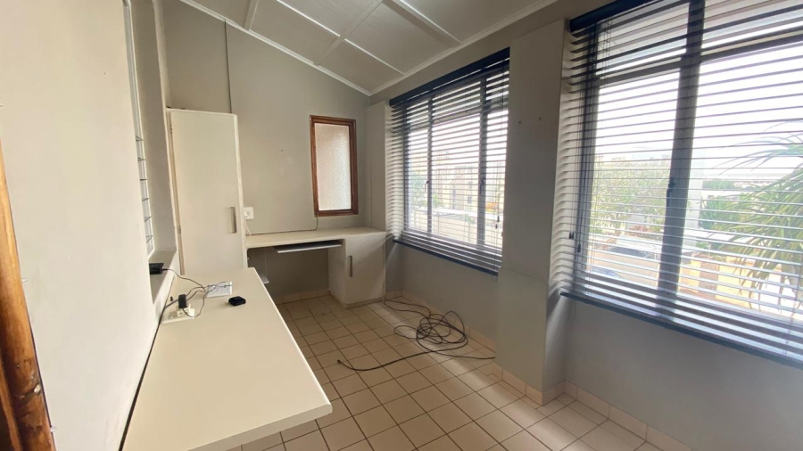 To Let 2 Bedroom Property for Rent in Essenwood KwaZulu-Natal