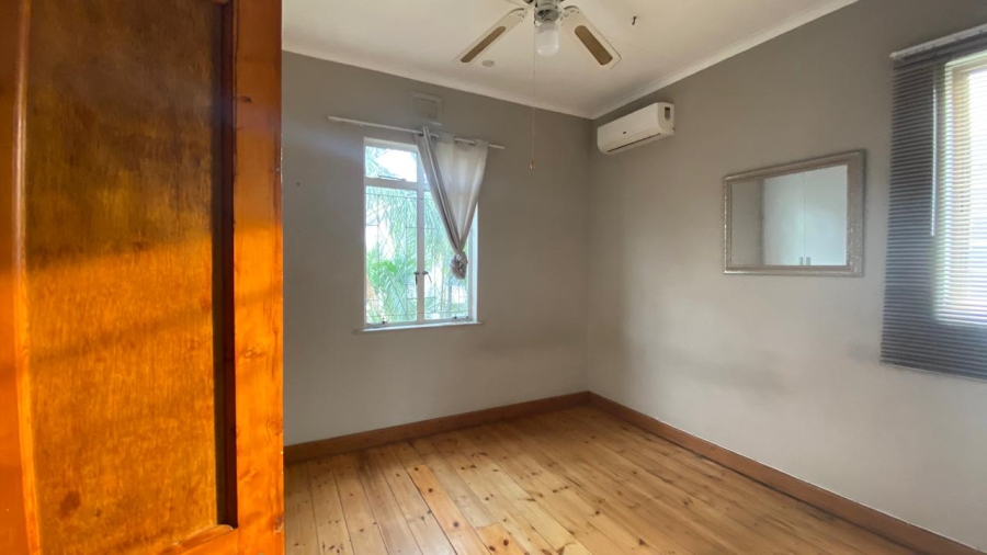 To Let 2 Bedroom Property for Rent in Essenwood KwaZulu-Natal