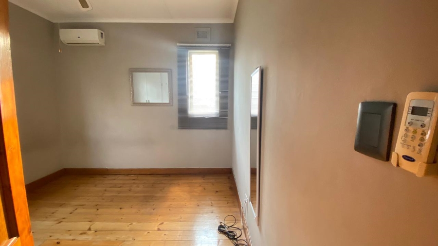 To Let 2 Bedroom Property for Rent in Essenwood KwaZulu-Natal