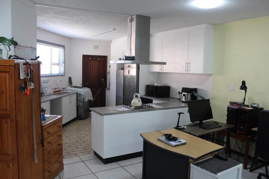 3 Bedroom Property for Sale in Beacon Rocks KwaZulu-Natal