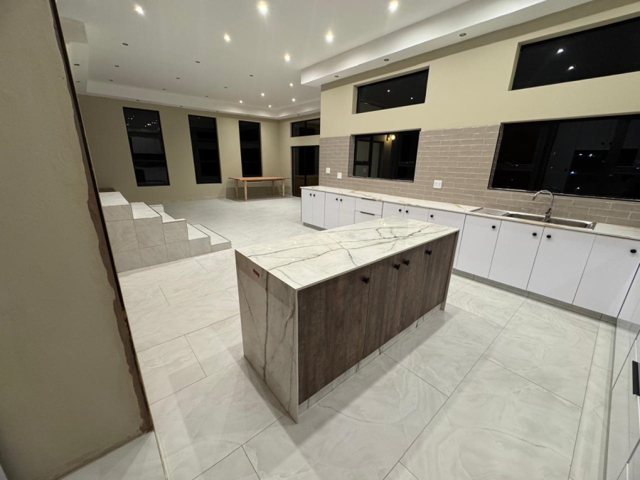 5 Bedroom Property for Sale in Malvern KwaZulu-Natal