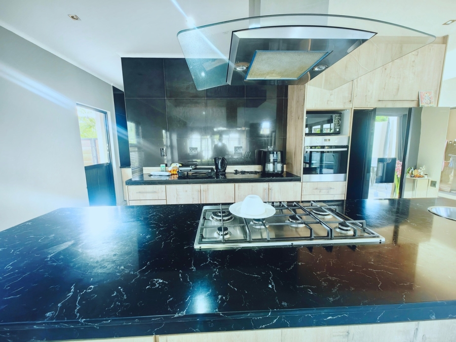 4 Bedroom Property for Sale in Palm Lakes Estate KwaZulu-Natal