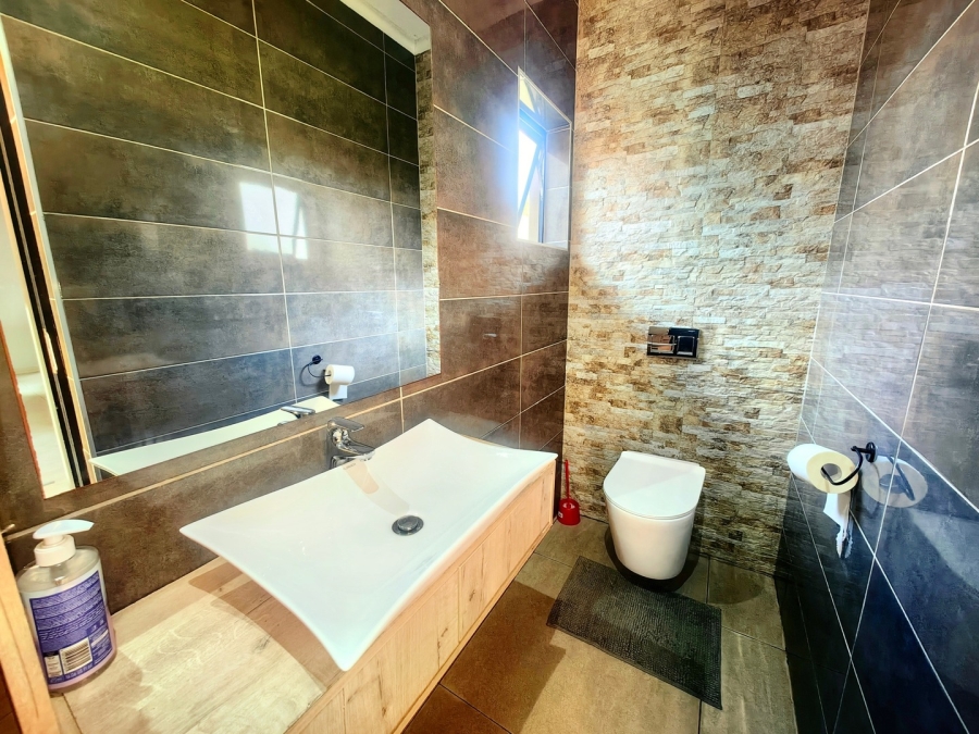4 Bedroom Property for Sale in Palm Lakes Estate KwaZulu-Natal