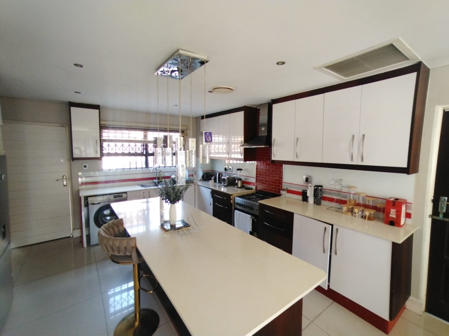 4 Bedroom Property for Sale in Izinga Estate KwaZulu-Natal