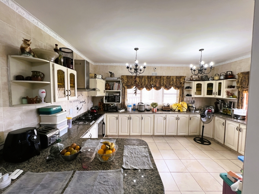 7 Bedroom Property for Sale in Panorama KwaZulu-Natal