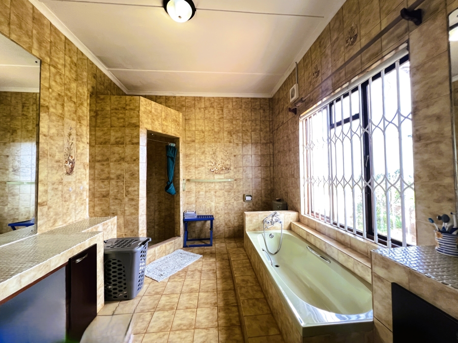 7 Bedroom Property for Sale in Panorama KwaZulu-Natal