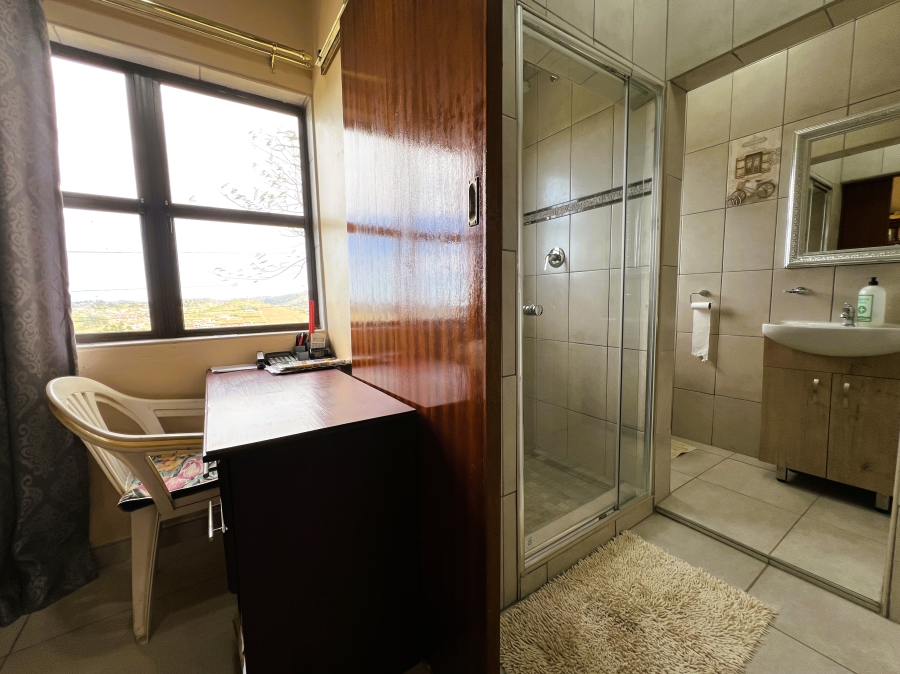 7 Bedroom Property for Sale in Panorama KwaZulu-Natal